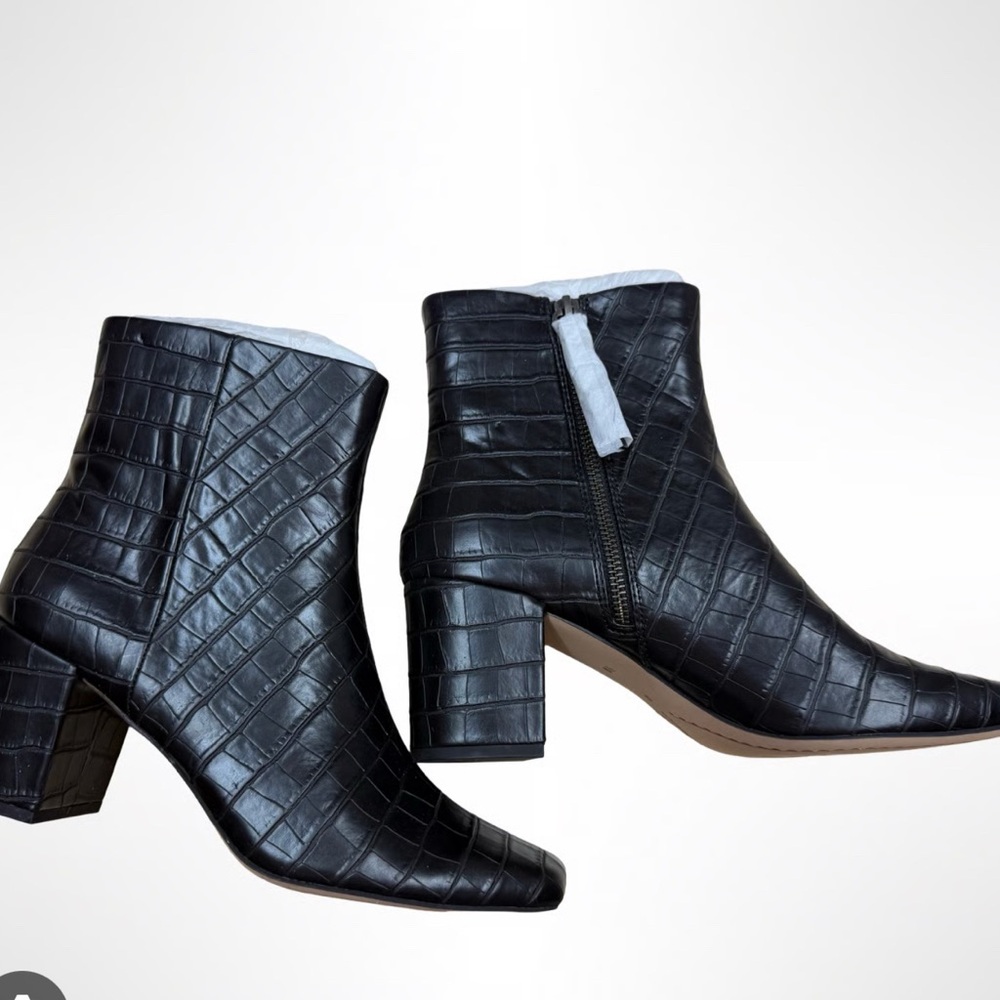 Splendid Black Croc-Patterned Ankle Booties